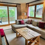 Vakantiehuis Elegant In Close To Caumasee *
