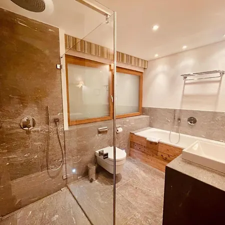 Elegant In Close To Caumasee Flims