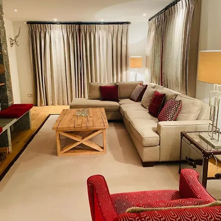 Elegant In Close To Caumasee * Flims