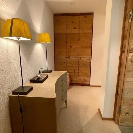 Elegant In Close To Caumasee Flims
