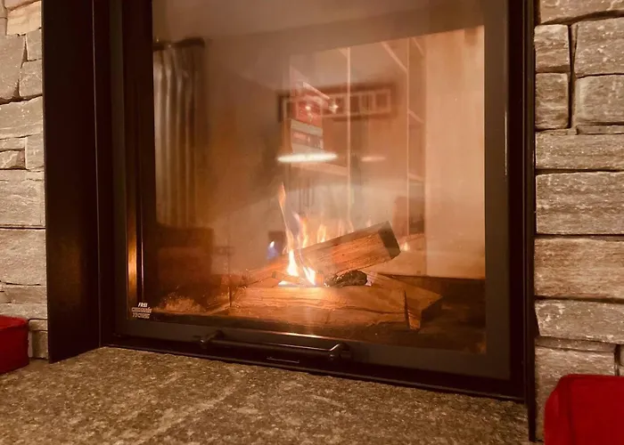 Elegant In Close To Caumasee * פלימס