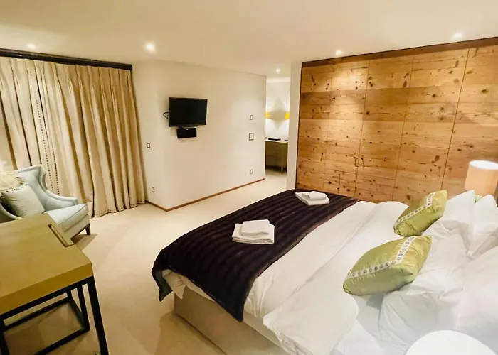 Elegant In Close To Caumasee Flims