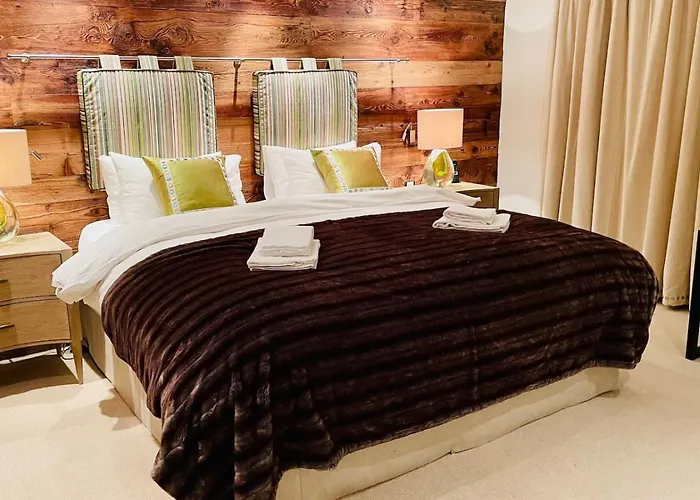 Elegant In Close To Caumasee Flims