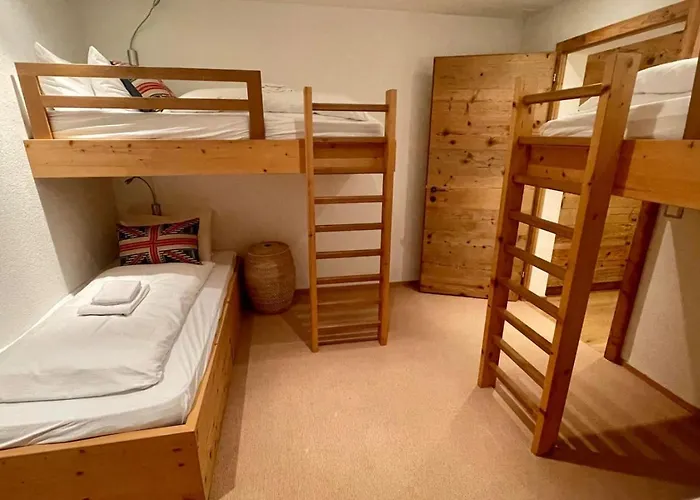 Elegant In Close To Caumasee * Flims