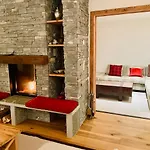 Elegant In Close To Caumasee * Flims