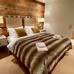 Elegant In Close To Caumasee Flims