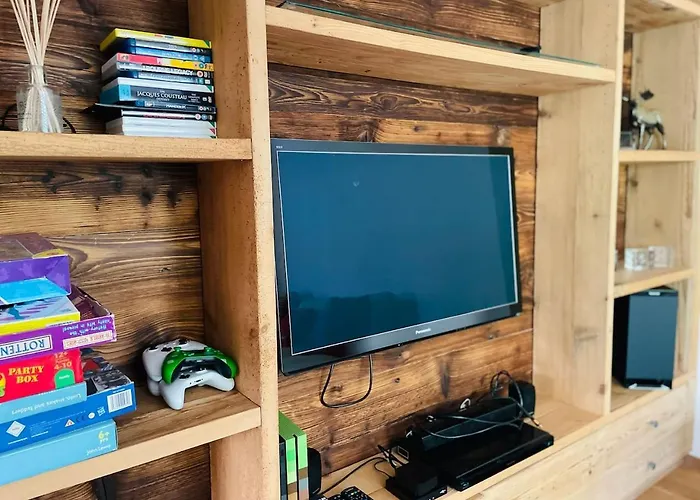 Elegant In Close To Caumasee * Флимс